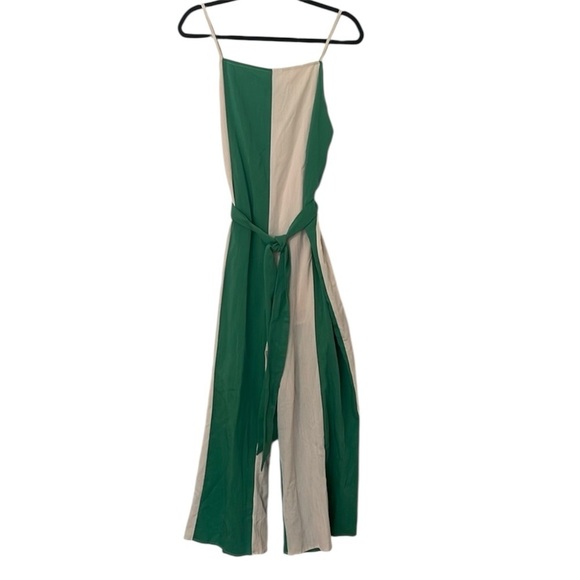 Entro Green and Cream Campbell Jumpsuit NWT Spaghetti Straps Tie Belt Size Large - Picture 2 of 8